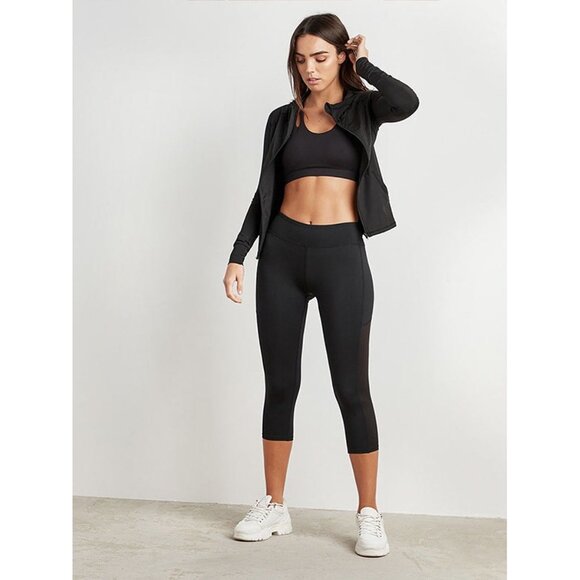 Lululemon Black High-Rise Capri Leggings Size 6 - Picture 1 of 10